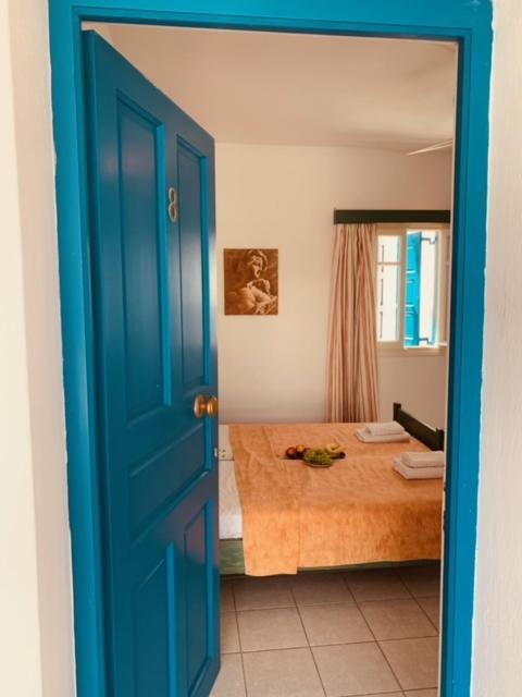Manousos Rooms Adamantas  Екстериор снимка