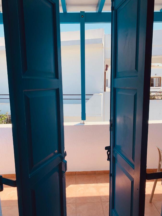 Manousos Rooms Adamantas  Екстериор снимка