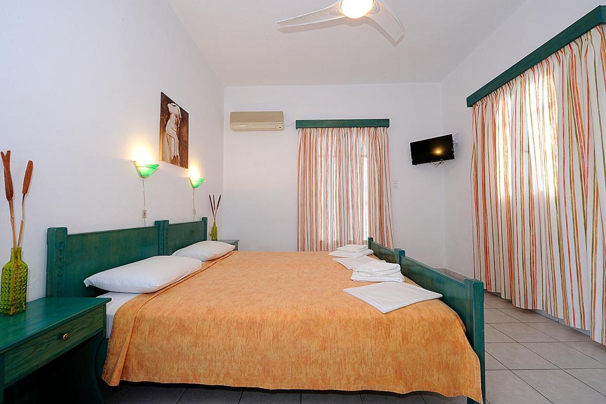Manousos Rooms Adamantas  Екстериор снимка