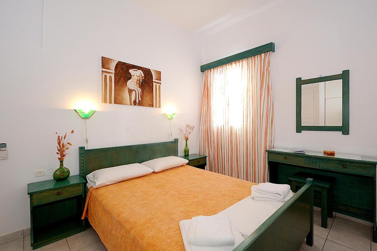 Manousos Rooms Adamantas  Екстериор снимка