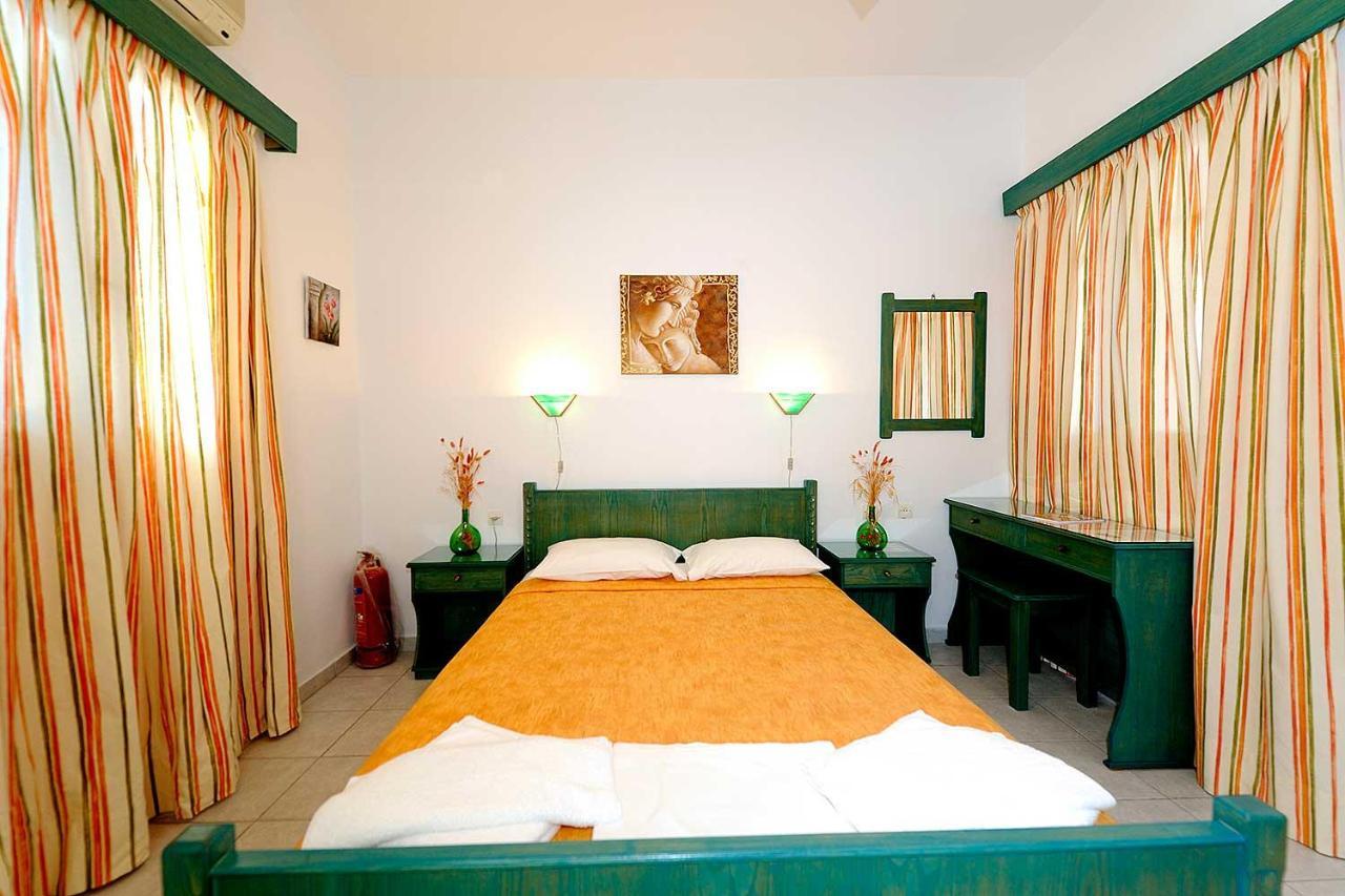 Manousos Rooms Adamantas  Екстериор снимка